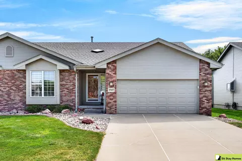 15607 Gertrude St, Omaha, NE 68136