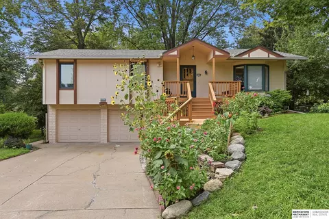 3112 S 161st Cir, Omaha, NE 68130