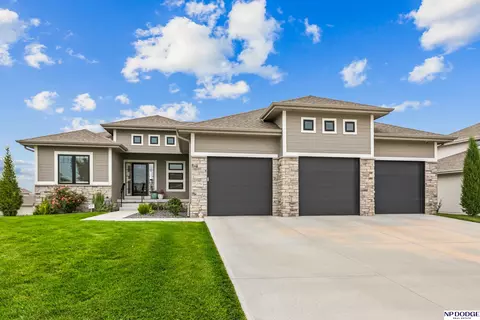 21774 K St, Elkhorn, NE 68022