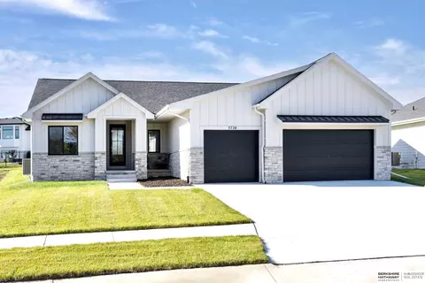 5917 N 209th St, Elkhorn, NE 68022