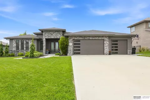 2010 S 214th St, Elkhorn, NE 68022