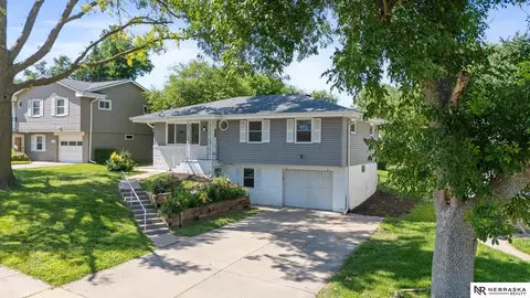 9224 Ruggles St, Omaha, NE 68134