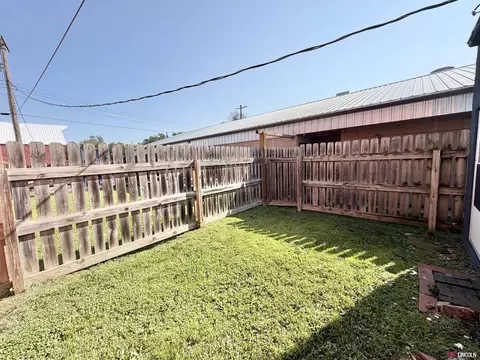 Exterior - 420 Elm St, Gresham, NE 68367 photo 5 of 6