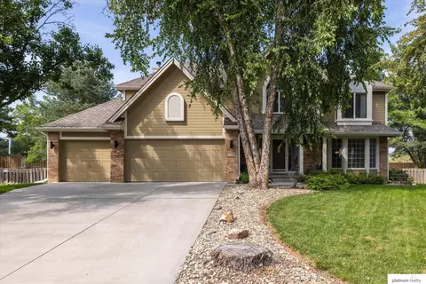 1733 N 131st Avenue Cir, Omaha, NE 68154