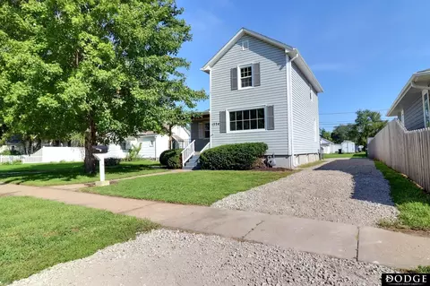 1324 E 5th St, Fremont, NE 68025