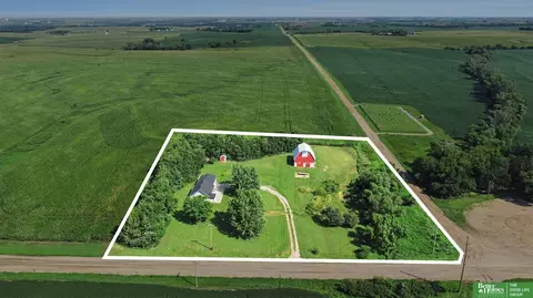 View/Area - 5042 E Sargent Rd, Beatrice, NE 68310 photo 9 of 10