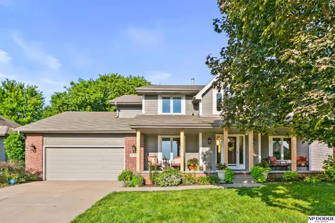 6102 S 157th St, Omaha, NE 68135