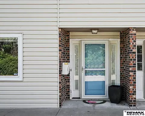 1120 Delmar St #5D, Papillion, NE 68046