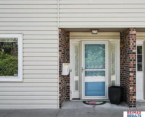 1120 Delmar St #5D, Papillion, NE 68046