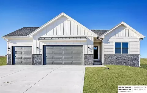 11659 S 123rd Ave, Papillion, NE 68046