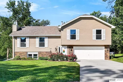 2542 S 152 Avenue Cir, Omaha, NE 68144
