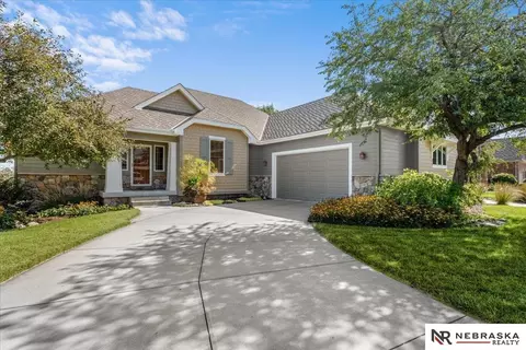 17618 Colonial Ave, Omaha, NE 68136