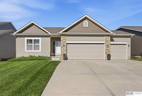 11408 S 173 Ave, Gretna, NE 68028
