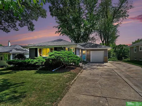 5819 Hamilton St, Omaha, NE 68104