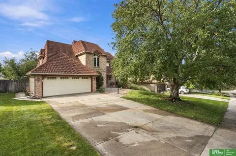 16411 Grover St, Omaha, NE 68130
