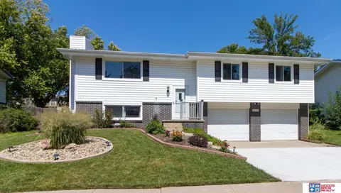 4240 Browning St, Lincoln, NE 68516