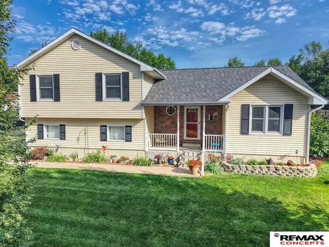 720 W Chadderton Dr, Lincoln, NE 68521