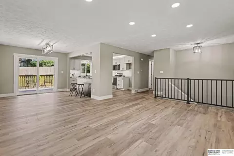 Living - 2004 Pleasantview Ln, Bellevue, NE 68005 photo 3 of 4