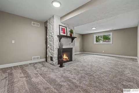 Living - 2004 Pleasantview Ln, Bellevue, NE 68005 photo 4 of 4