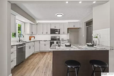 Kitchen - 2004 Pleasantview Ln, Bellevue, NE 68005 photo 2 of 3