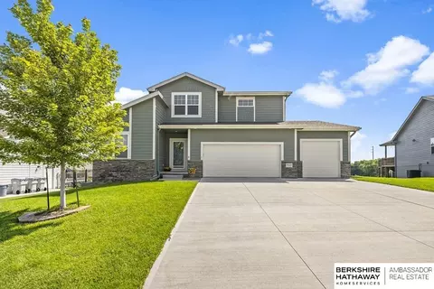 9715 S 183rd Ave, Omaha, NE 68136