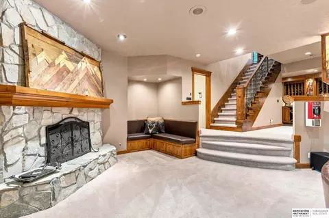 Living - 20709 Cedar Heights Cir, Springfield, NE 68059 photo 4 of 7