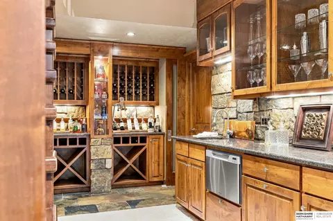 Kitchen - 20709 Cedar Heights Cir, Springfield, NE 68059 photo 15 of 15