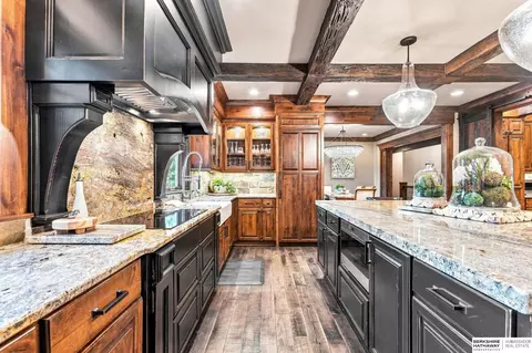Kitchen - 20709 Cedar Heights Cir, Springfield, NE 68059 photo 11 of 15