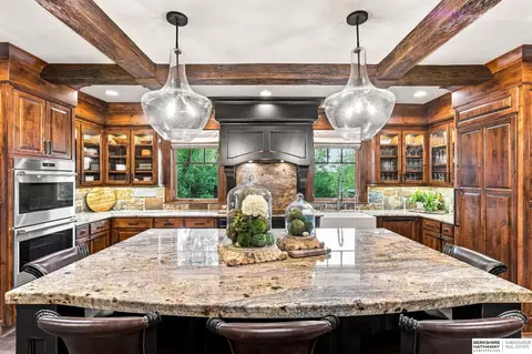 Kitchen - 20709 Cedar Heights Cir, Springfield, NE 68059 photo 12 of 15