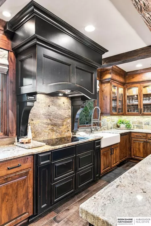 Kitchen - 20709 Cedar Heights Cir, Springfield, NE 68059 photo 7 of 15