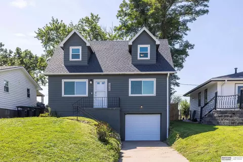5825 N St, Omaha, NE 68117