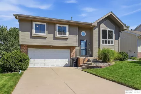 16522 Ehlers St, Omaha, NE 68135