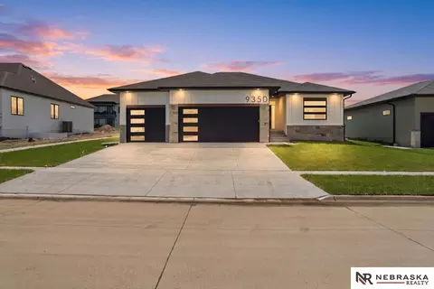 9350 S 86th St, Lincoln, NE 68526