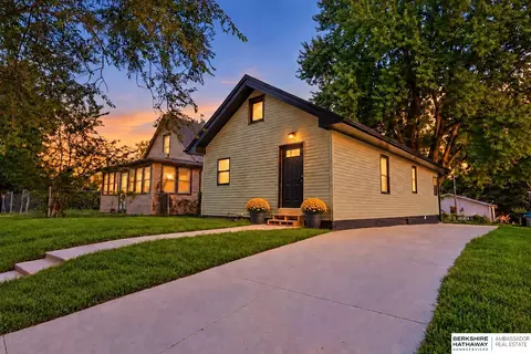 4511 Camden St, Omaha, NE 68104