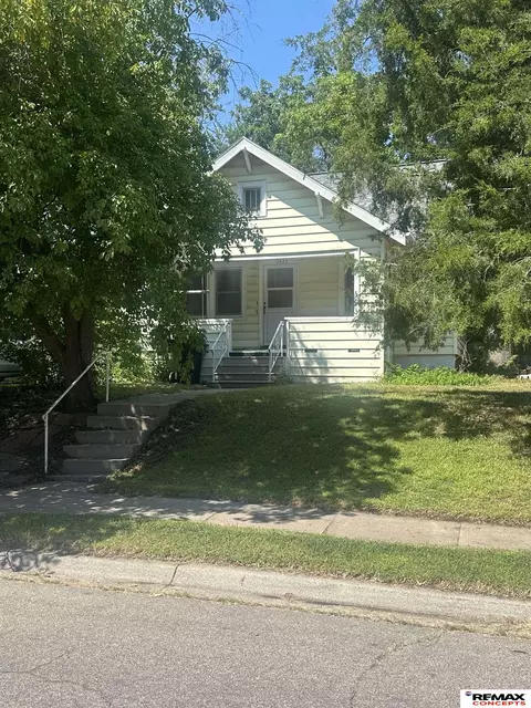 2828 Arlington Ave, Lincoln, NE 68502