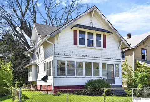 1811 Evans St, Omaha, NE 68110