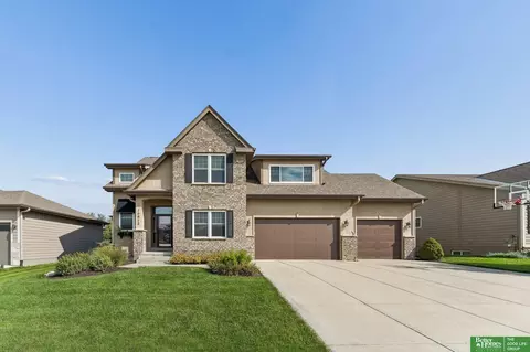 19912 Birch St, Gretna, NE 68028