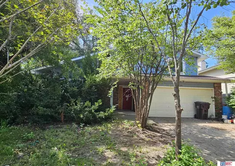 719 W Leon Dr, Lincoln, NE 68521