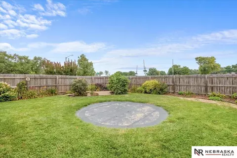 Exterior - 402 7th St, Waterloo, NE 68069 photo 8 of 9