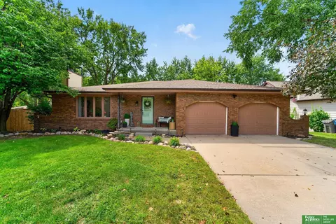 5325 S 62nd St, Lincoln, NE 68516