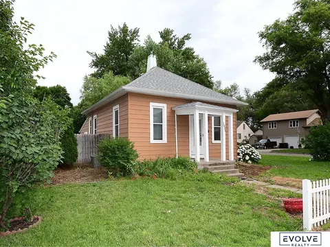 1051 N L St, Fremont, NE 68025