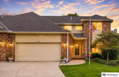 723 Lancashire Ct, Lincoln, NE 68510
