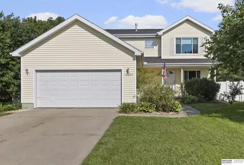 10860 N 136th St, Waverly, NE 68462