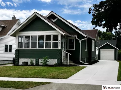 4412 Cass St, Omaha, NE 68131
