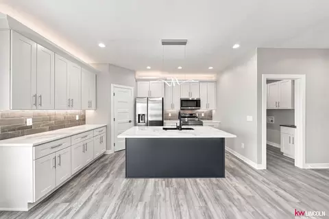 Kitchen - 1814 E 8th St, Hickman, NE 68372 photo 2 of 3