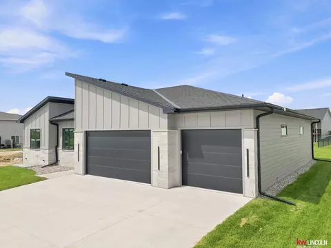Exterior - 1814 E 8th St, Hickman, NE 68372 photo 2 of 7
