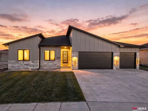Exterior - 1814 E 8th St, Hickman, NE 68372 photo 7 of 7