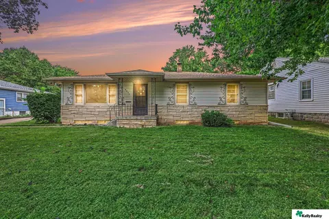 6030 Lafayette Ave, Omaha, NE 68132
