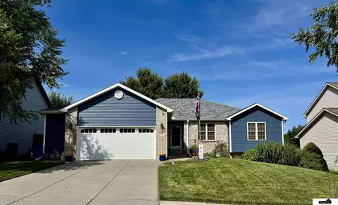 7701 S 41st St, Lincoln, NE 68516