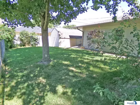 Exterior - 1718 Sara Rd, Beatrice, NE 68310 photo 4 of 5